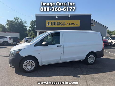 Used 2020 Mercedes-Benz Metris image 1