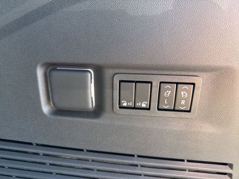 New 2026 GMC Yukon XL Denali image 25