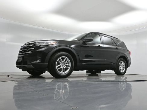 New 2026 Ford Explorer Active RWD image 44