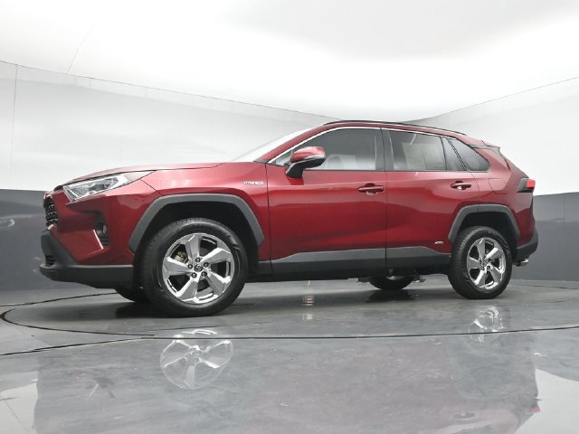 Used 2021 Toyota RAV4 XLE Premium AWD/4WD image 34
