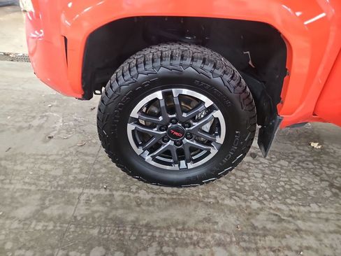 Used 2024 Toyota Tacoma TRD Sport image 26