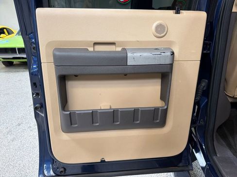 Used 2014 Ford F250 Lariat w/ Lariat Ultimate Package AWD/4WD image 27