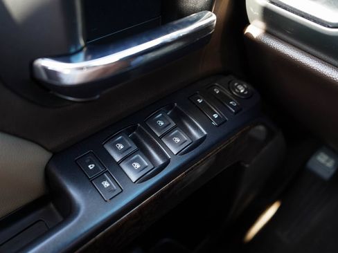 Used 2018 Chevrolet Silverado 1500 LT w/ All Star Edition RWD image 28