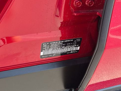 Used 2025 Mitsubishi Outlander SE AWD/4WD image 37