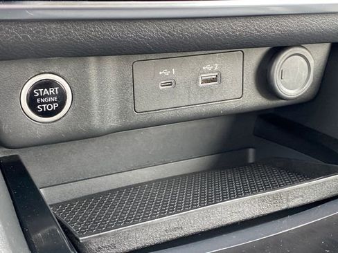 Used 2023 Nissan Rogue SV image 19