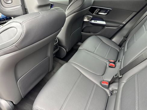 New 2025 Mercedes-Benz GLC 300 4MATIC image 12