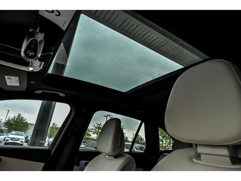 New 2026 Mercedes-Benz GLC 300 4MATIC image 8