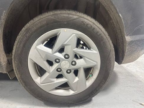 Used 2025 Hyundai Kona SE FWD image 9
