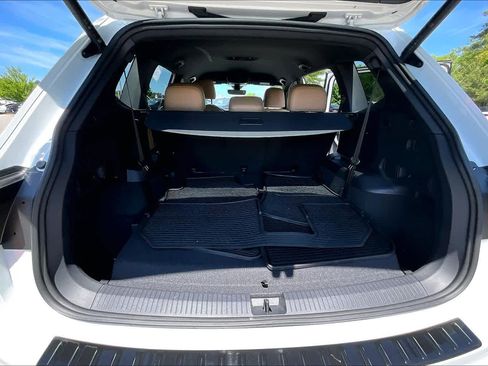 Used 2024 Volkswagen Tiguan SE image 23