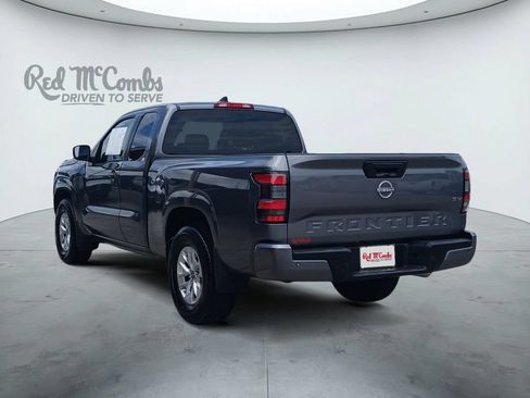 Used 2024 Nissan Frontier SV w/ Technology Package RWD image 3