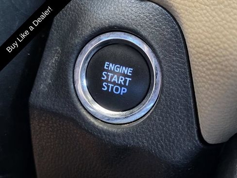 Used 2021 Toyota RAV4 XLE w/ Convenience Package FWD image 19