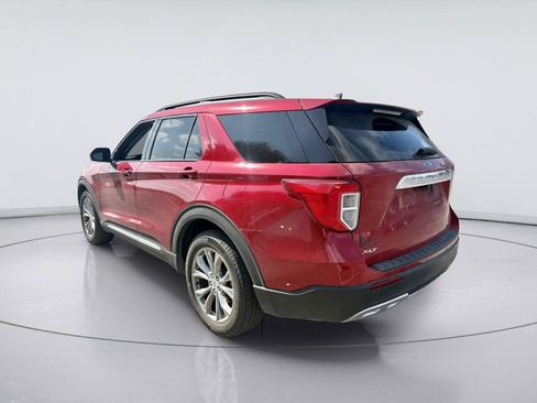 Used 2023 Ford Explorer XLT w/ Equipment Group 202A RWD image 5