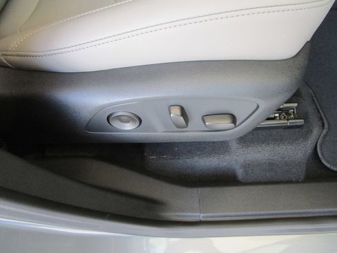 New 2026 GMC Acadia Elevation w/ Elevation Premium Package FWD image 22