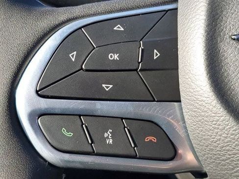 New 2026 Chrysler Pacifica Select FWD image 16