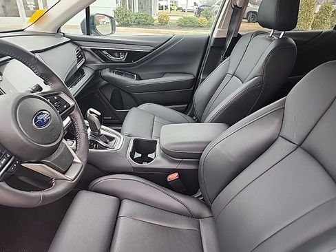 Used 2025 Subaru Outback Limited image 13