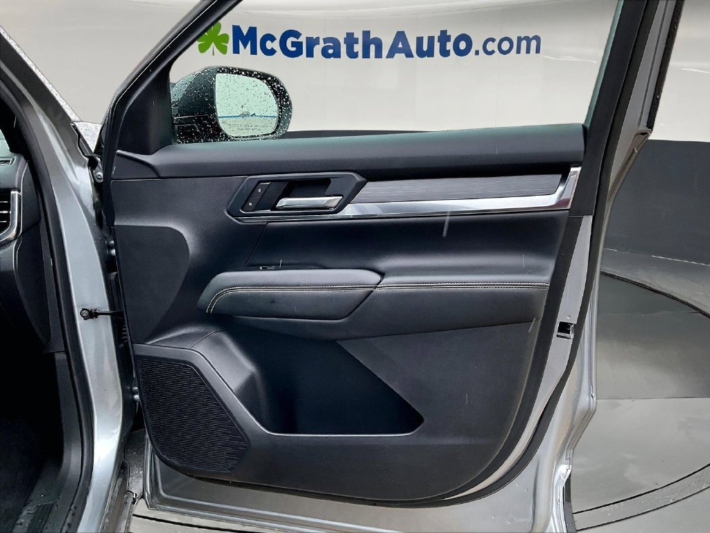 Used 2025 GMC Terrain Elevation AWD/4WD image 32