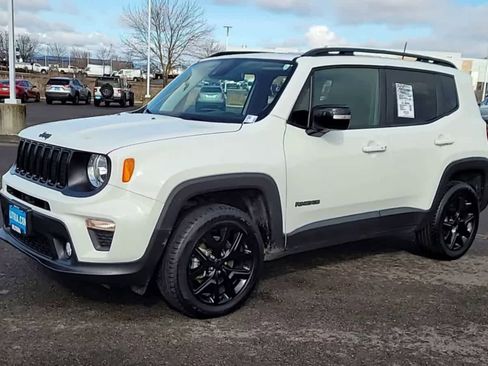 Used 2023 Jeep Renegade Altitude w/ Sun/Sound Group image 4
