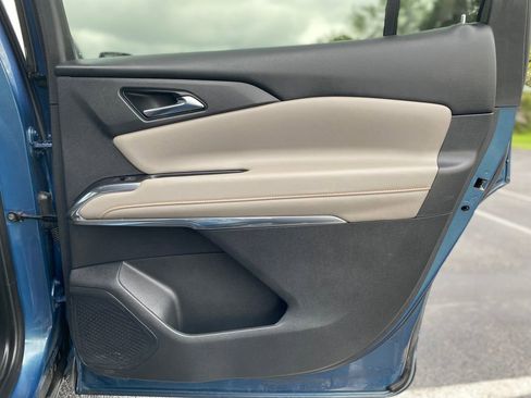 Used 2024 Chevrolet Traverse LT w/ LPO, Floor Liner Package FWD image 13