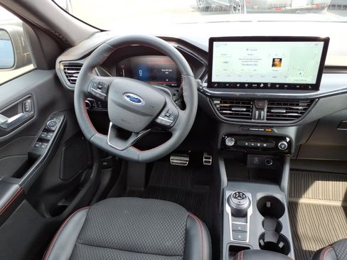 Used 2023 Ford Escape ST-Line w/ Tech Pack #1 AWD/4WD image 17
