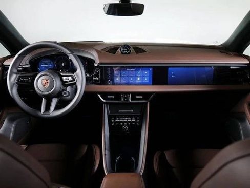 New 2026 Porsche Macan 4 Electric image 12