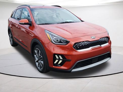 Certified 2020 Kia Niro Touring image 1