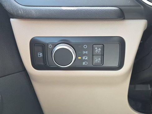 Used 2020 Ford Escape SE FWD image 27