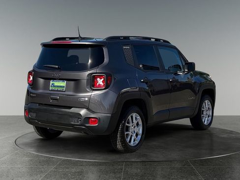 Used 2020 Jeep Renegade Latitude AWD/4WD image 9