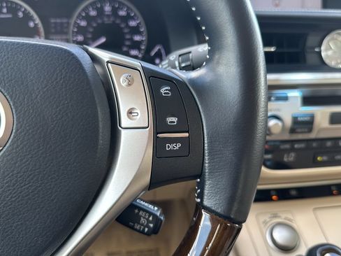 Used 2015 Lexus ES 350 w/ Luxury Package FWD image 20