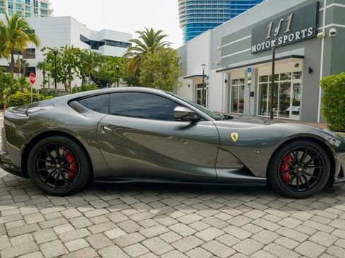 Used 2020 Ferrari 812 Superfast RWD image 37