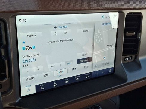 Used 2024 Ford Bronco Outer Banks image 19