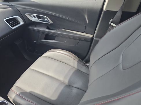 Used 2016 Chevrolet Equinox LTZ w/ Enhanced Convenience Package image 16