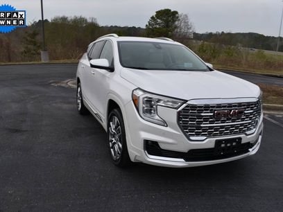 Used 2022 GMC Terrain Denali w/ Denali Premium Package