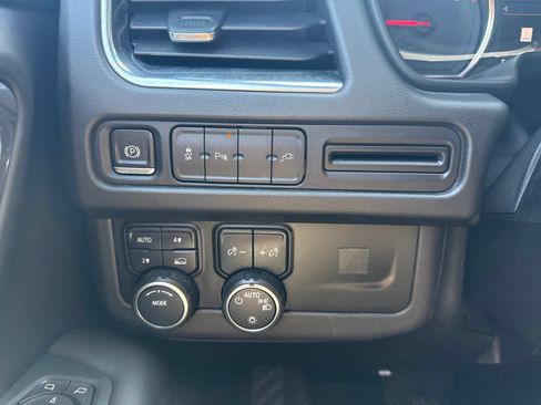 Used 2021 Chevrolet Tahoe RST w/ Rear Media and Nav Package AWD/4WD image 38