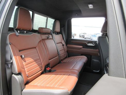 Used 2024 GMC Sierra 2500 Denali Ultimate AWD/4WD image 28