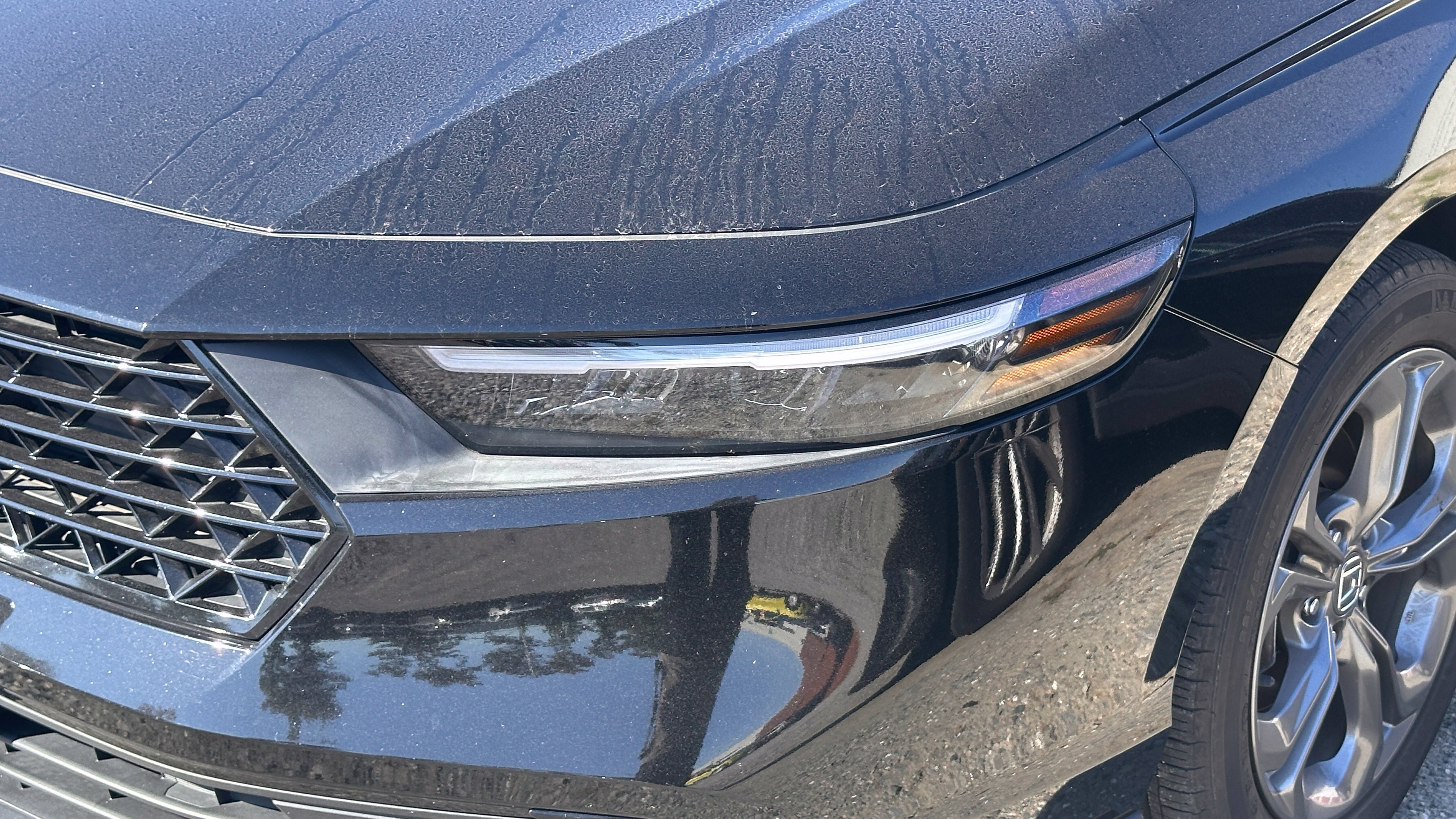 Used 2023 Honda Accord EX image 2