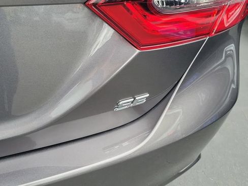 Used 2024 Toyota Camry SE FWD image 19