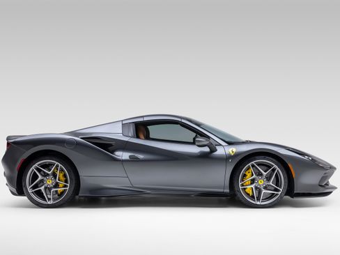 Certified 2022 Ferrari F8 Tributo RWD image 10