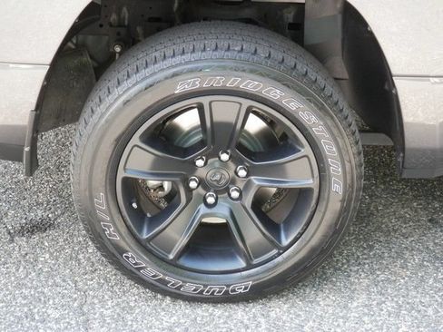 Used 2020 RAM 1500 Big Horn AWD/4WD image 11