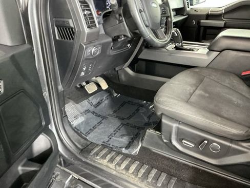 Used 2018 Ford F150 XLT w/ Equipment Group 302A Luxury AWD/4WD image 16