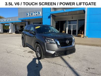 Used 2025 Nissan Pathfinder SV