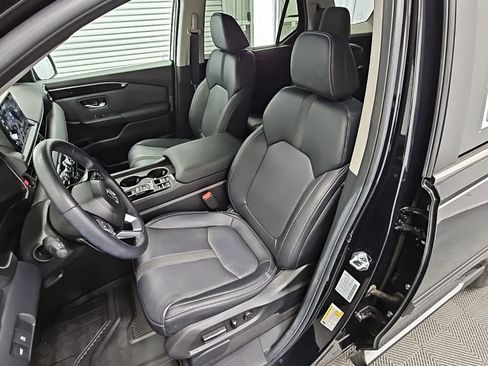 Used 2025 Honda Pilot EX-L image 28