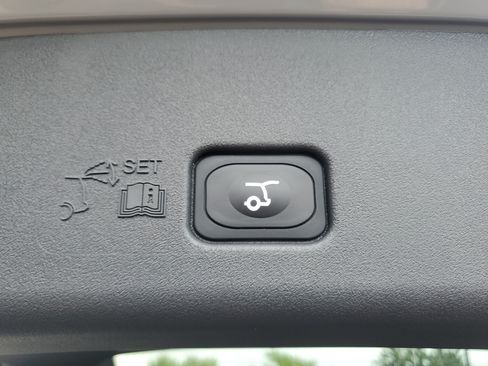 New 2026 Lincoln Nautilus Reserve AWD/4WD image 35
