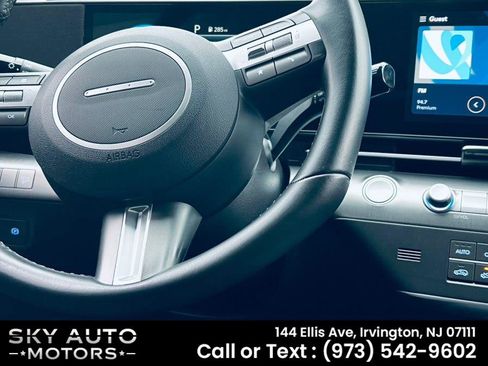 Used 2024 Hyundai Kona SEL AWD/4WD image 11