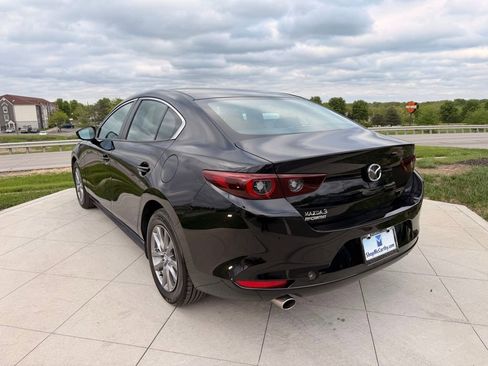 Used 2025 MAZDA MAZDA3 s FWD image 3