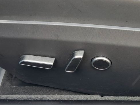 Used 2023 Tesla Model S Plaid image 16