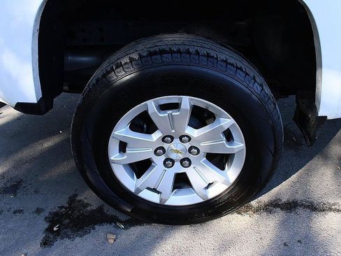 Used 2020 Chevrolet Colorado LT RWD image 16