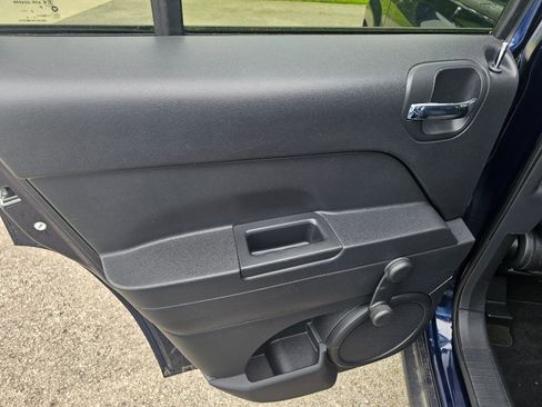 Used 2016 Jeep Patriot Sport FWD image 22