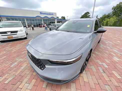 Used 2024 Honda Accord Sport image 27