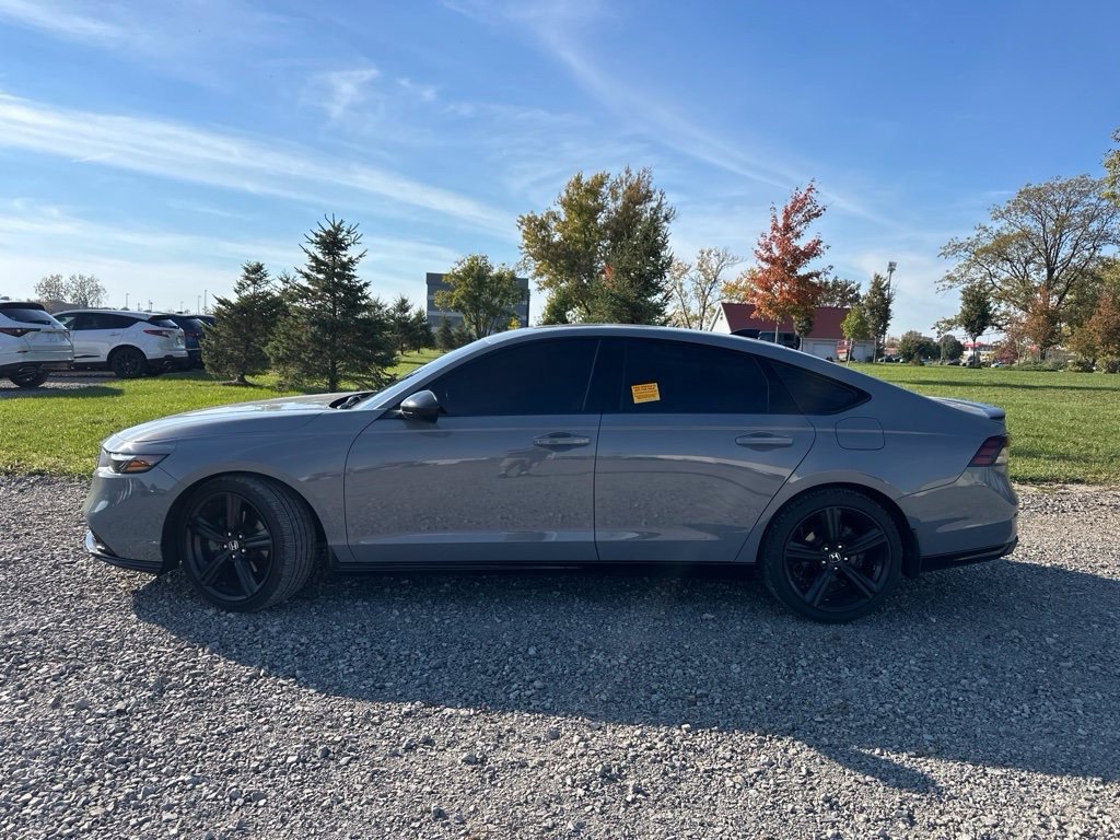 Used 2024 Honda Accord Sport image 9