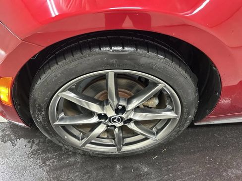 Used 2021 MAZDA MX-5 Miata Grand Touring RWD image 8